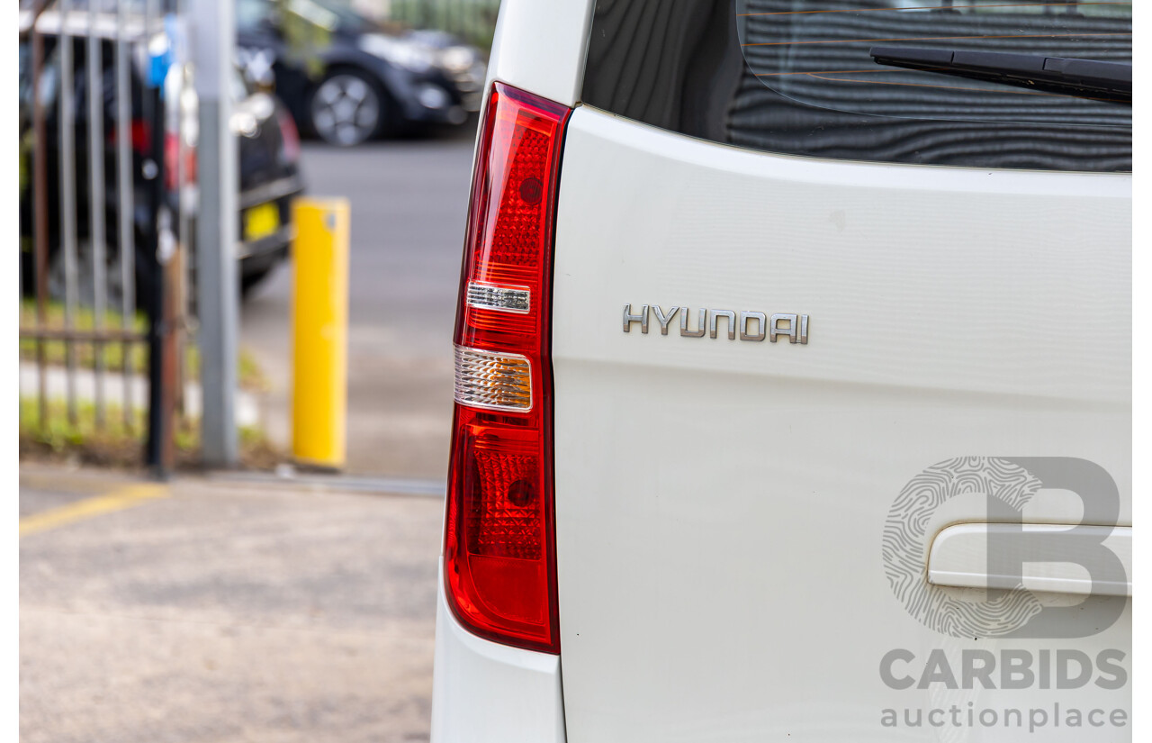 9/2011 Hyundai iMax TQ MY11 4d Wagon Creamy White Turbo Diesel 2.5L - 8 Seater