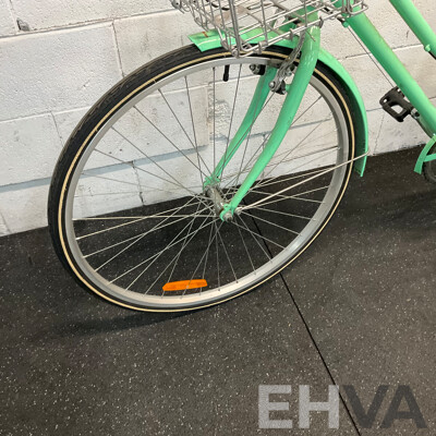 Holland Classic Cruiser Bicycle