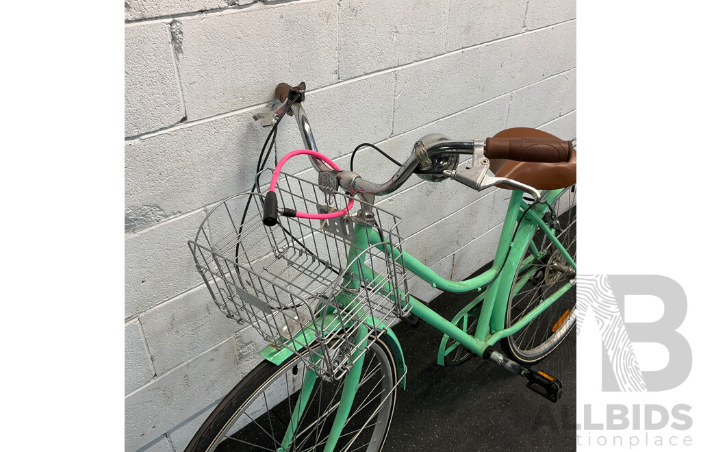 Holland Classic Cruiser Bicycle