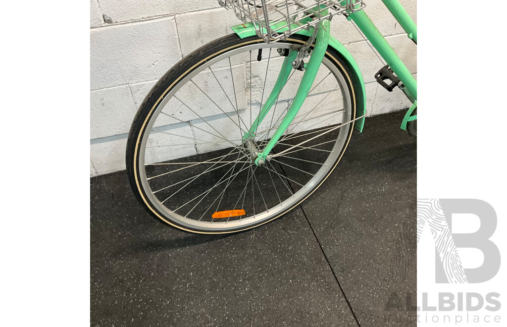 Holland Classic Cruiser Bicycle