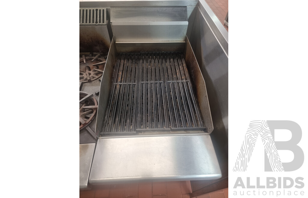 Garland Commercial 2 Burner Gas Chargrill with 3 Griddle Plates