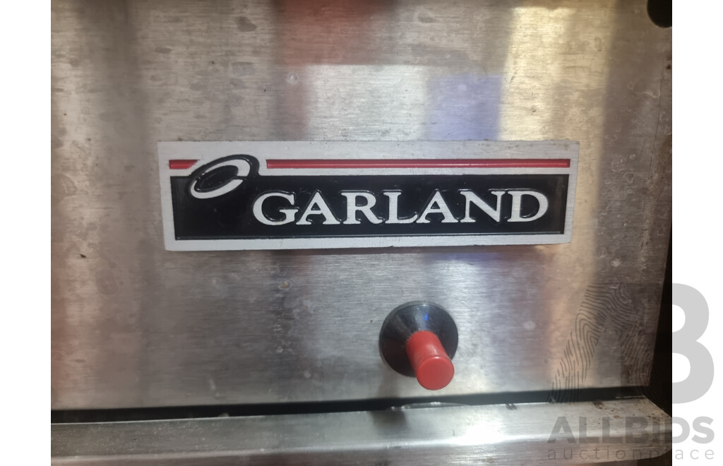 Garland Commercial 2 Burner Gas Chargrill with 3 Griddle Plates