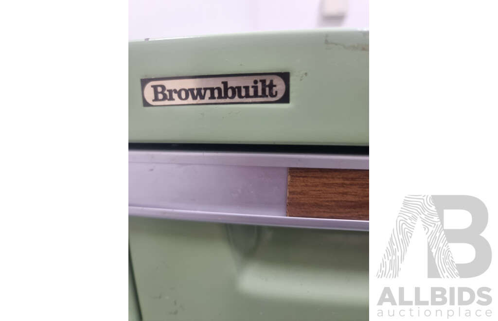 6 Lockers & Brown Built 4 Drawer Filing Cabinet ETC