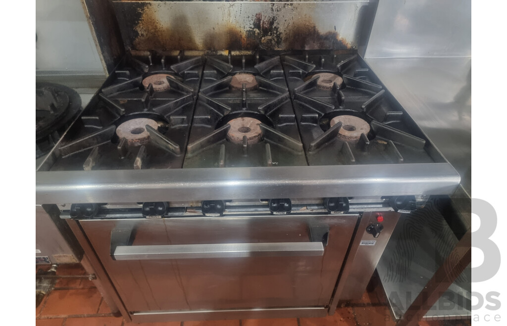 Waldorf by Moffat Commercial 6 Burner Gas Stove Top & Fan Forced Electric Oven Combo