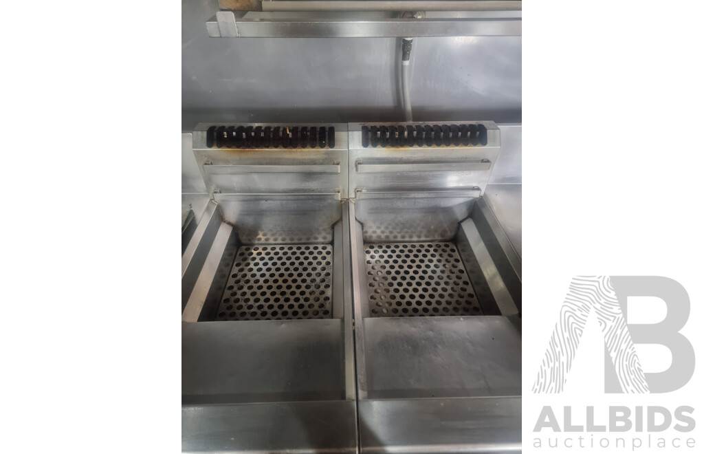 2 Waldorf by Moffat Commercial Deep Fryers