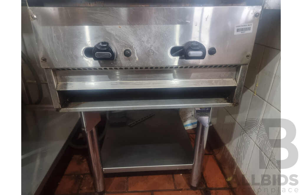 Waldorf by Moffat Commercial Gas Char Grill/ Flat Plate Cook Top