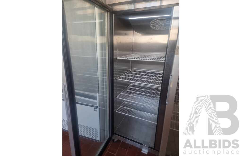 Quipwell Commercial 2 Door 1300L Glass Door Fridge