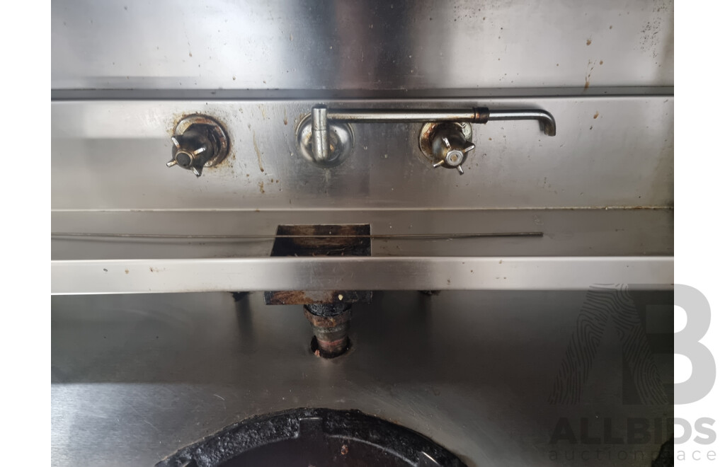 Ward Stoves Commercial Gas Triple Wok Burner with Assortment of Woks ETC