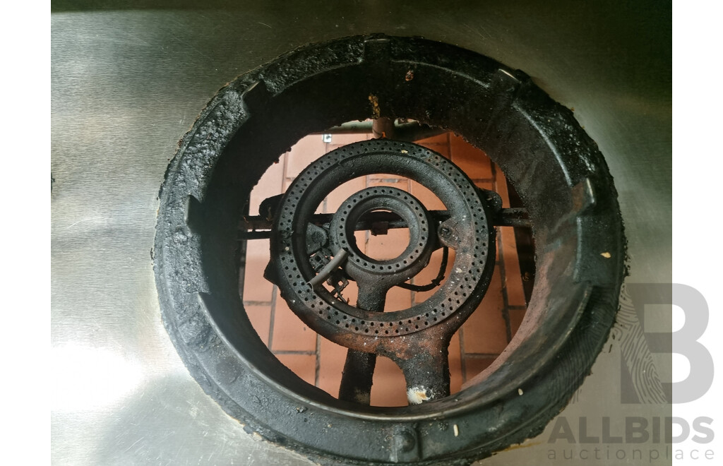 Ward Stoves Commercial Gas Triple Wok Burner with Assortment of Woks ETC