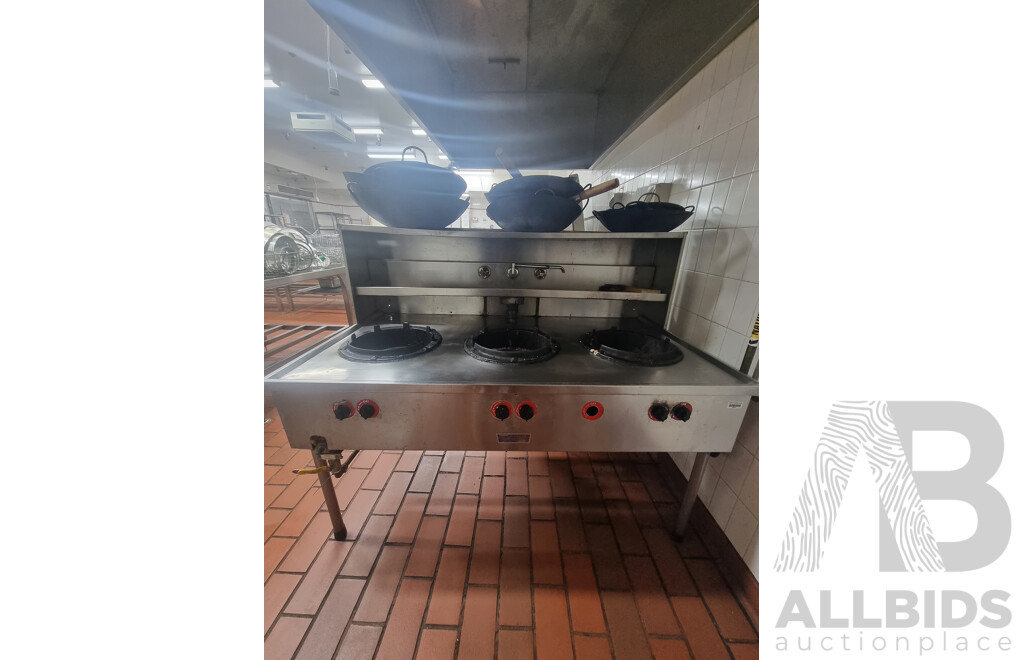 Ward Stoves Commercial Gas Triple Wok Burner with Assortment of Woks ETC