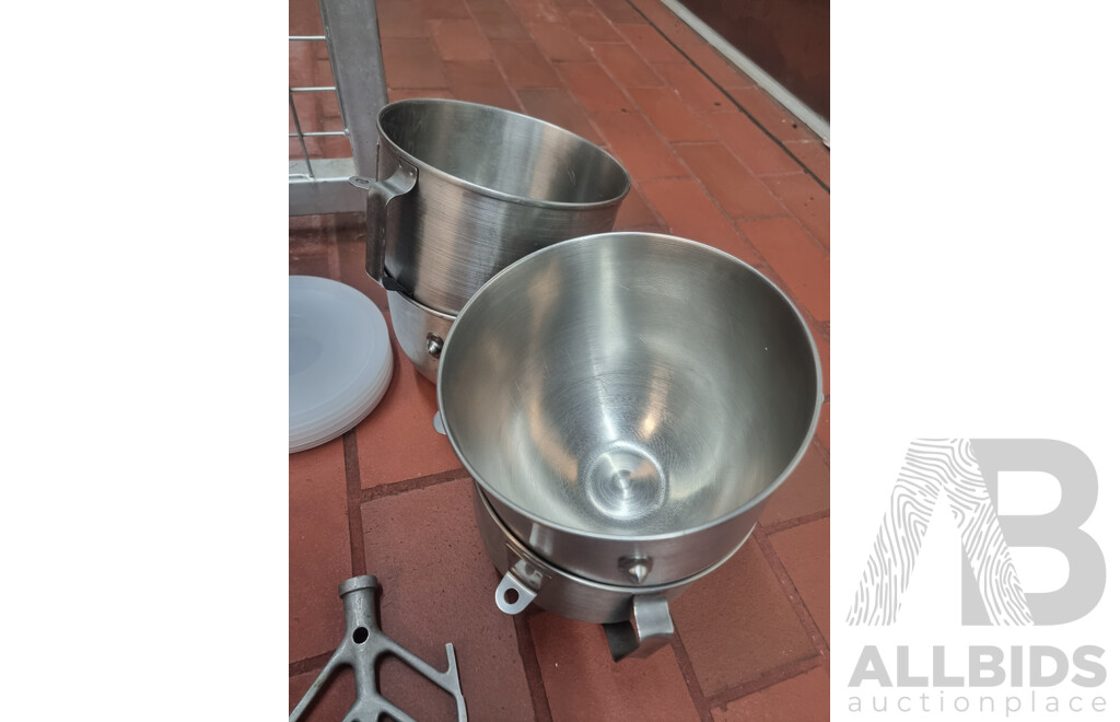Kitchen Aid Commercial Heavy Duty Stand Mixer with Accessories ETC