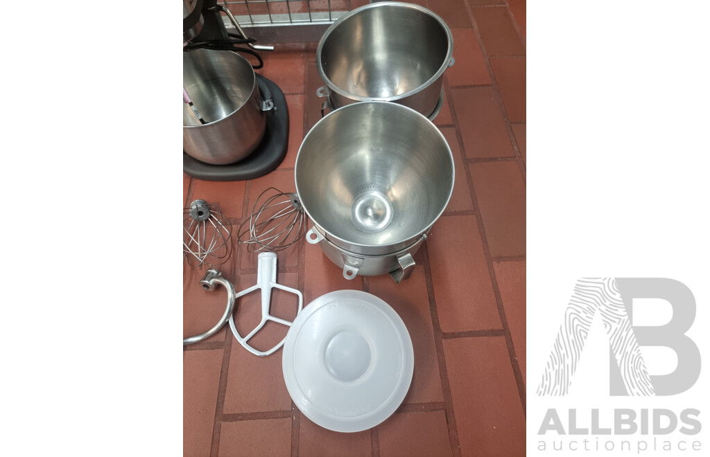 Kitchen Aid Commercial Heavy Duty Stand Mixer with Accessories ETC