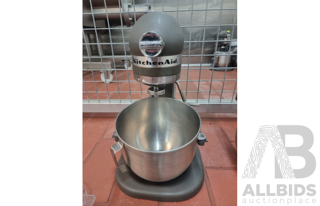 Kitchen Aid Commercial Heavy Duty Stand Mixer with Accessories ETC