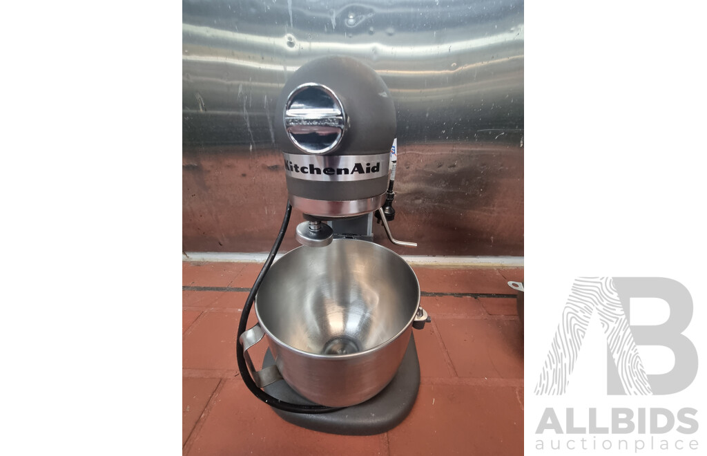 Kitchen Aid Commercial Heavy Duty Stand Mixer with Accessories ETC
