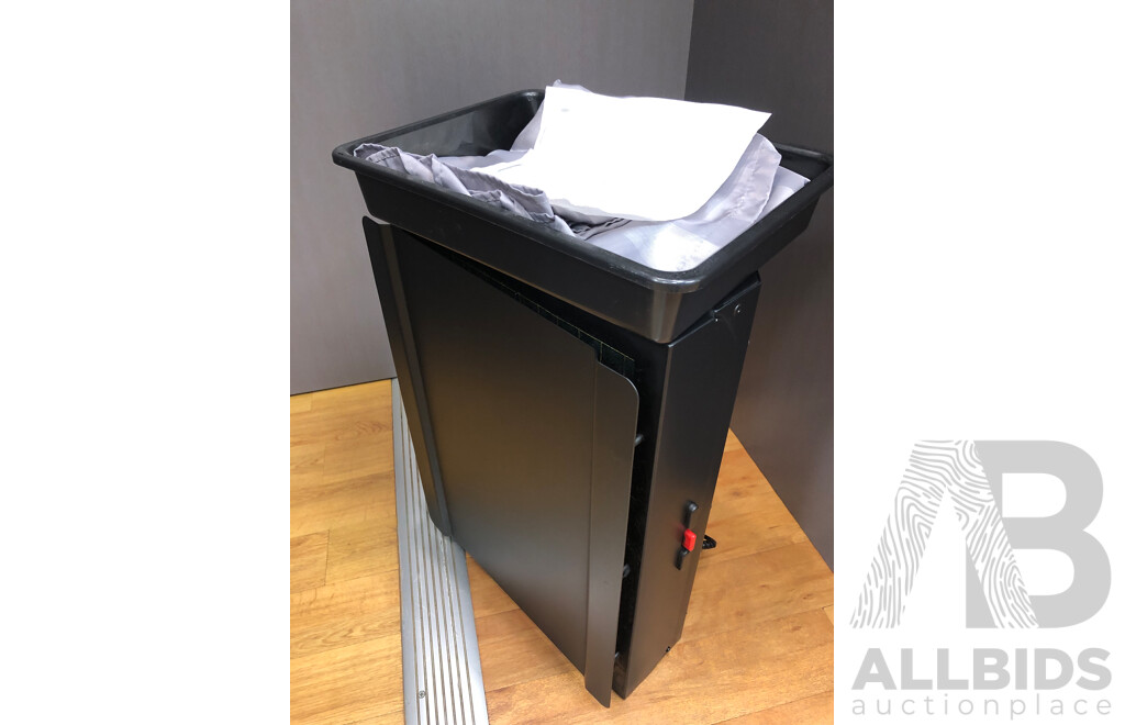 Spray Tan Booth with Extraction Fan