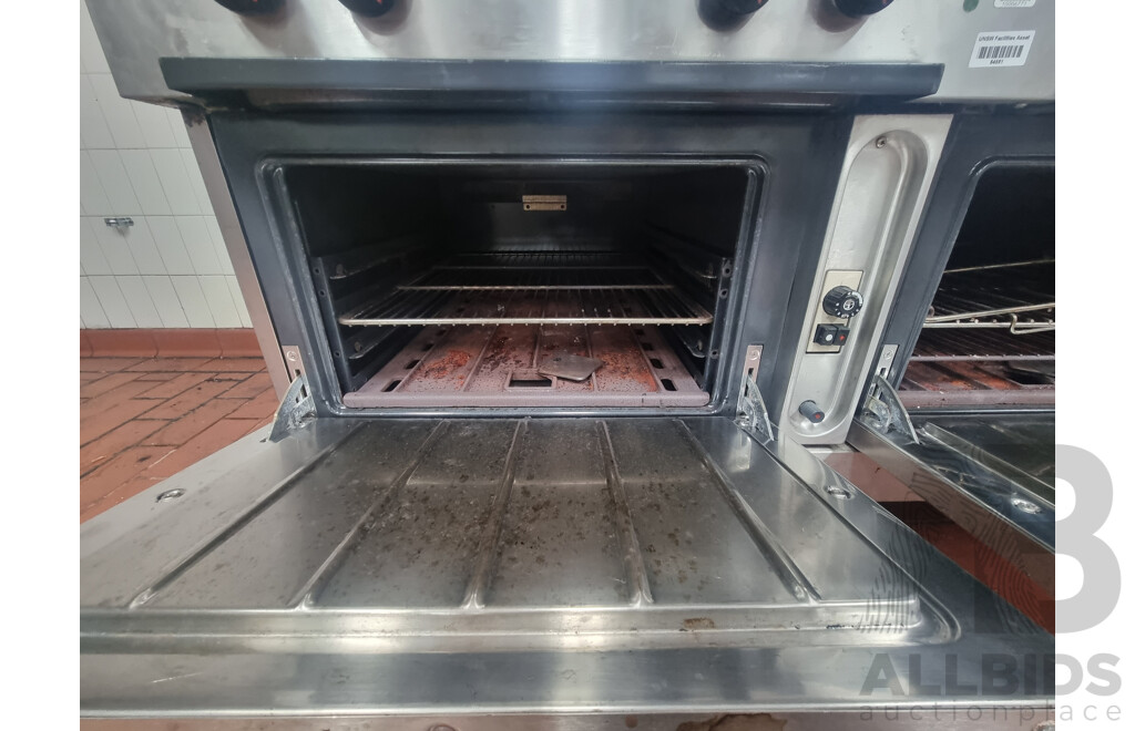 Commercial Gas 8 Burner Stove Top with Double Under Bench Gas Oven's