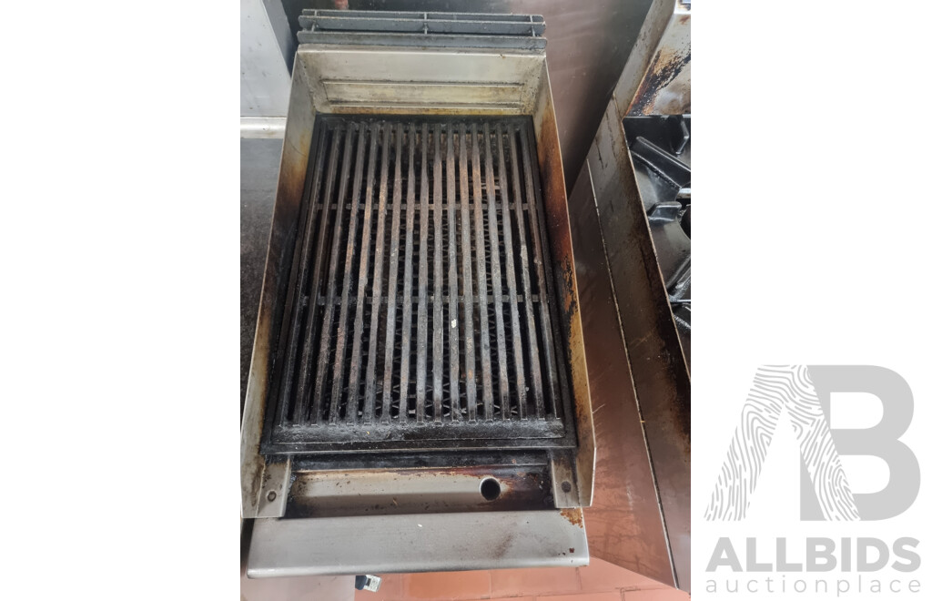 Zanussi Commercial Gas Chargrill with Storage Shelf Underneath