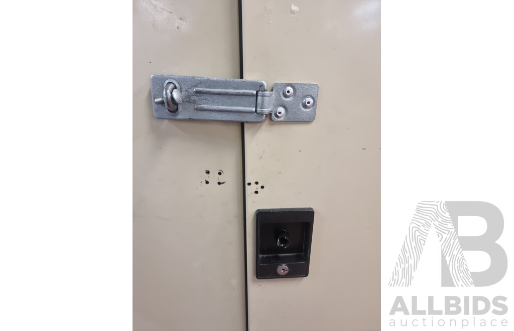 Metal 2 Door Cabinet Locker with 5 Shelves