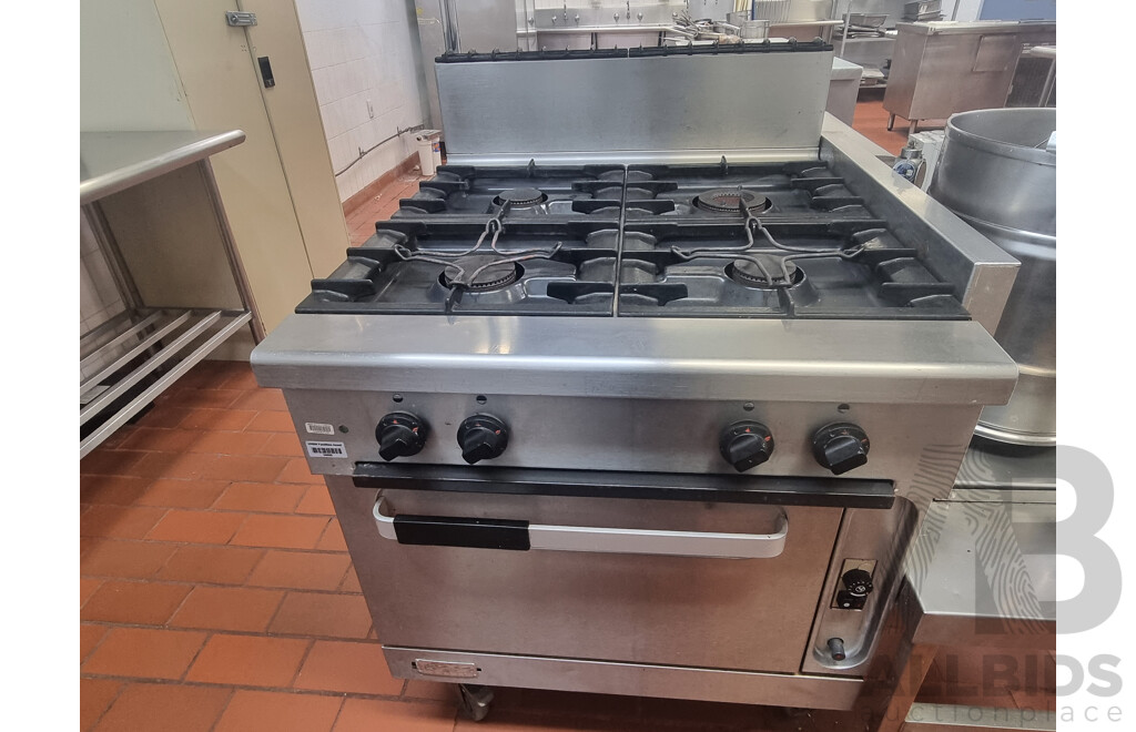Zanussi Commercial Gas 4 Burner Stove Top with Double Under Bench Gas Oven