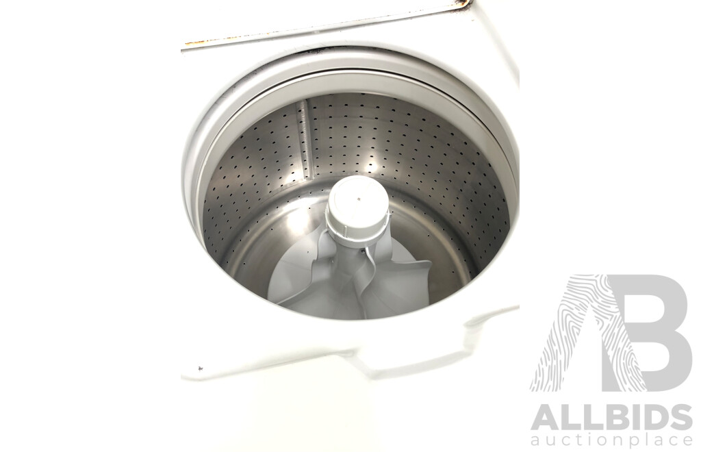 Alliance Laundry Systems Speed Queen 6.5kg Commercial Heavy Duty Washing Machine