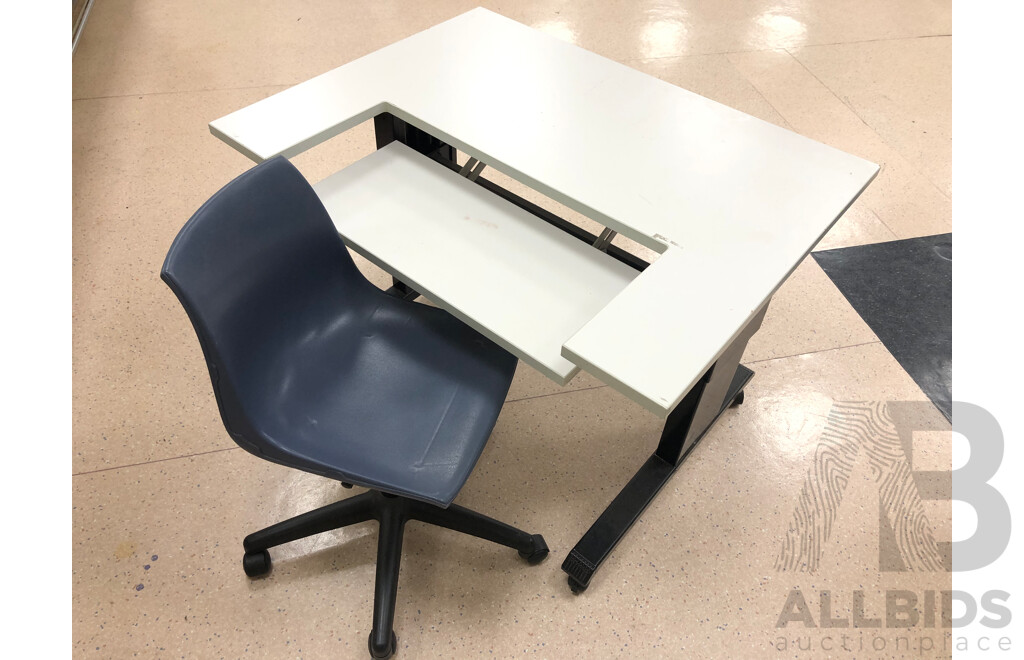 Prima Mobile Computer Desk and Gaslift Chair