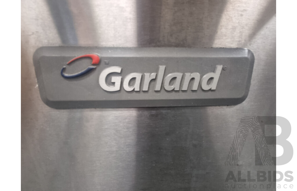 Garland Commercial 4 Burner Gas Hotplate with Gas Under Bench Oven