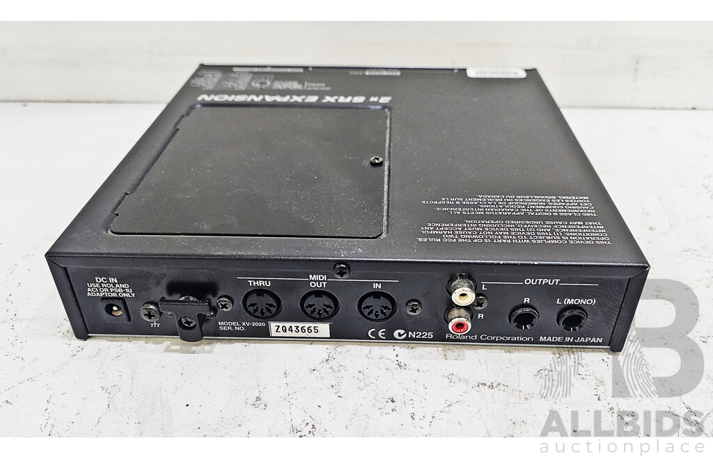 Roland (XV-2020)  2x SRX Expansion