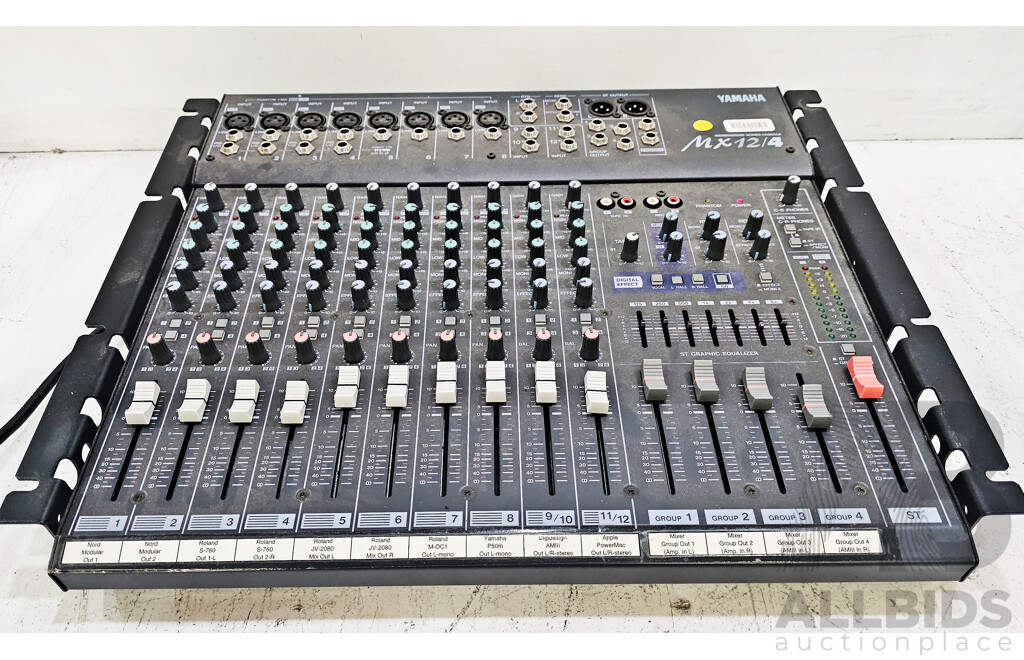 Yamaha MX12/4 Mixing Console