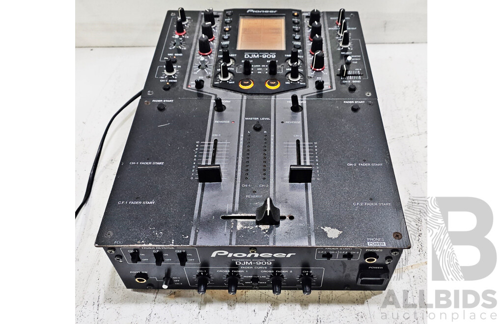 Pioneer DJM-909 2-Channel Touch-Screen Scratch Mixer