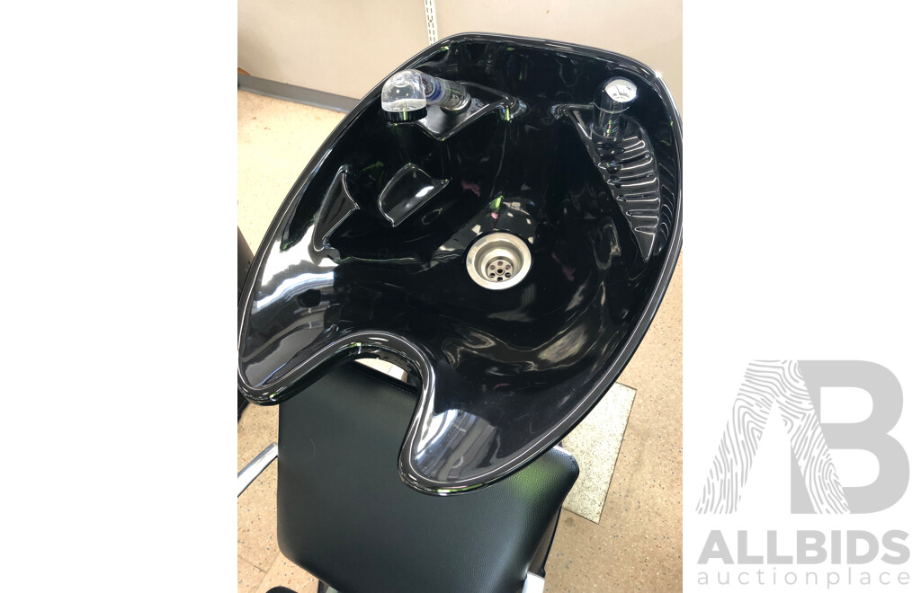 Hair Dressers Shampoo Basin and Chair