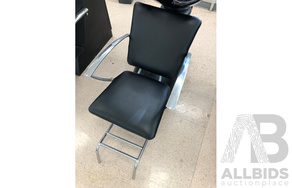 Hair Dressers Shampoo Basin and Chair