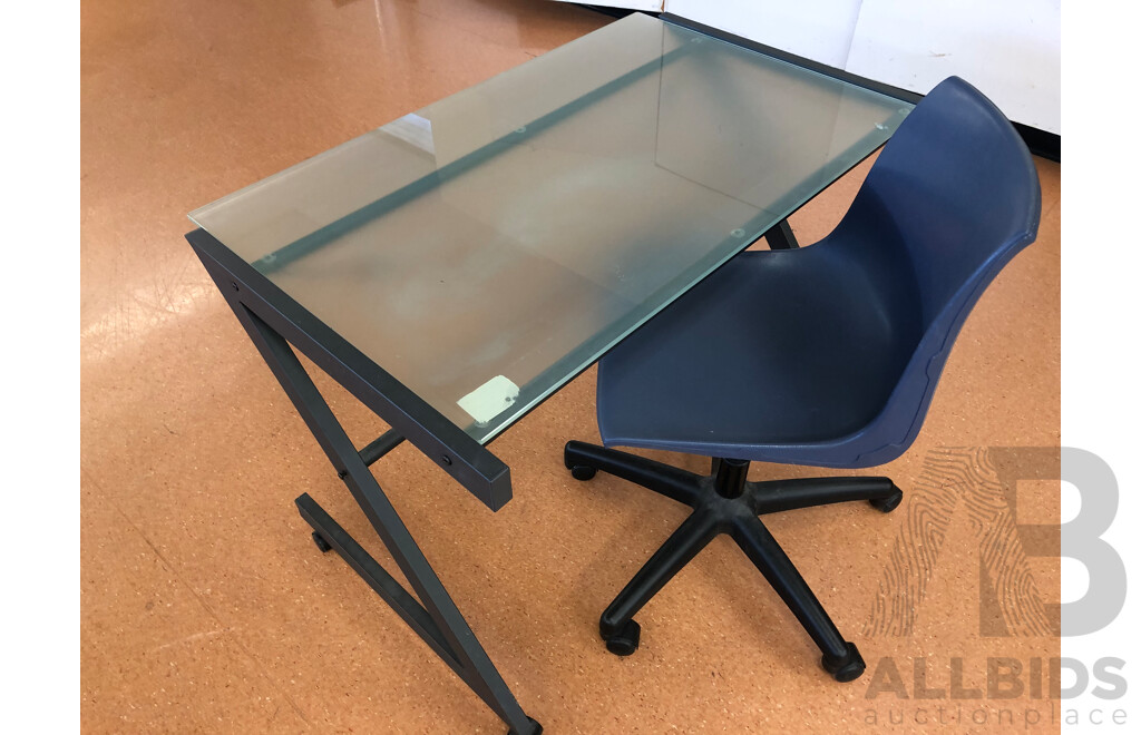 Glass Top Desk with Gaslift Chair