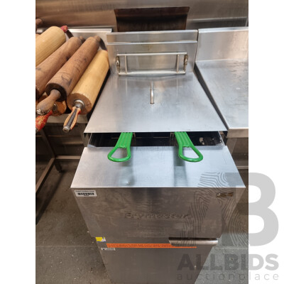 Fry-master Commercial Gas Deep Fryer, Stainless Steel Work Bench & Contents ETC