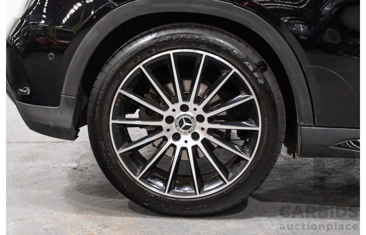 1/2018 Mercedes Benz GLA 250 White Art Edition 4matic (AWD) X156 MY18 4d Wagon Cosmos Black Metallic Turbo 2.0L