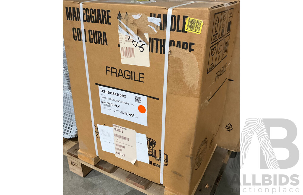 BROMIC Self-Contained Hollow Ice Machine - IM0018HSC-HE - ORP $1,840 - Brand New