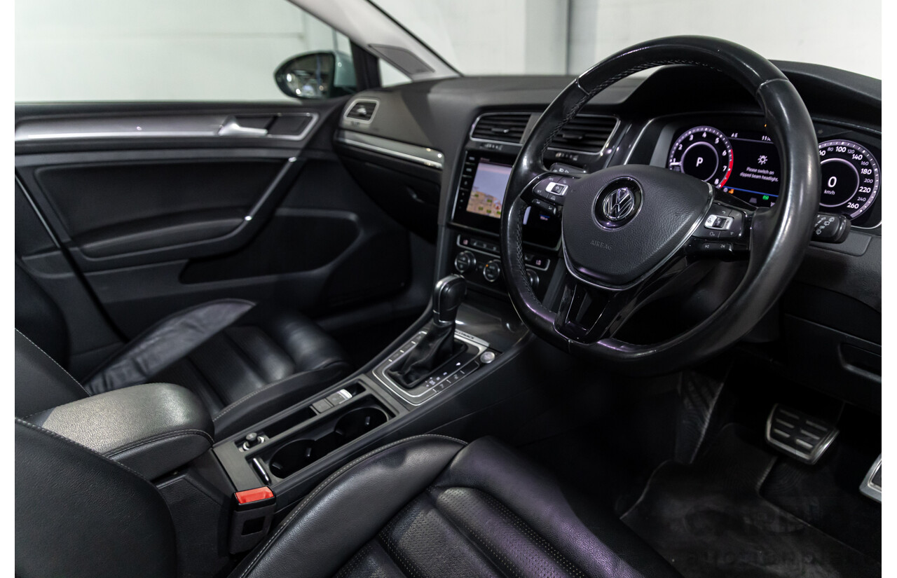 08/2017 Volkswagen Golf Alltrack Premium 132 TSI (AWD) Mk7.5 AU MY18 4d Wagon Pure White Turbo 1.8L