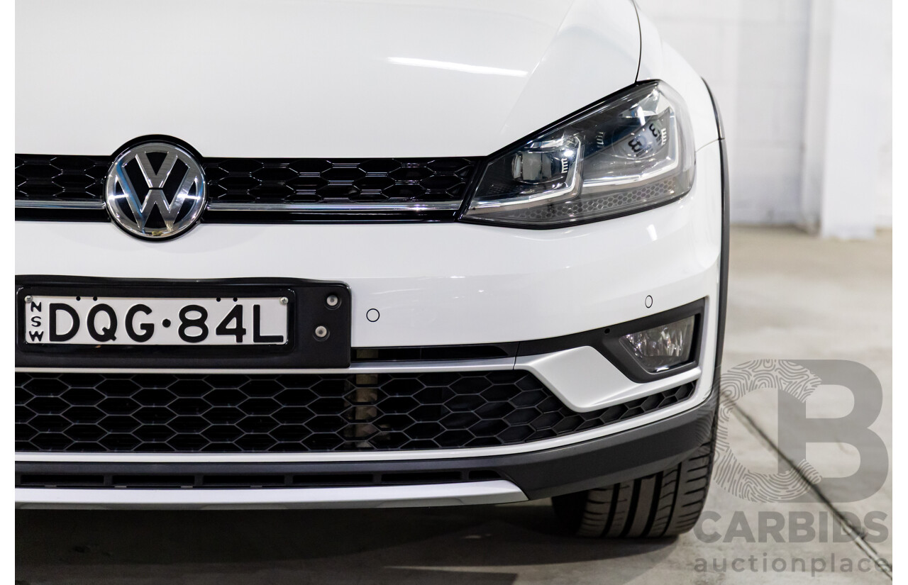 08/2017 Volkswagen Golf Alltrack Premium 132 TSI (AWD) Mk7.5 AU MY18 4d Wagon Pure White Turbo 1.8L