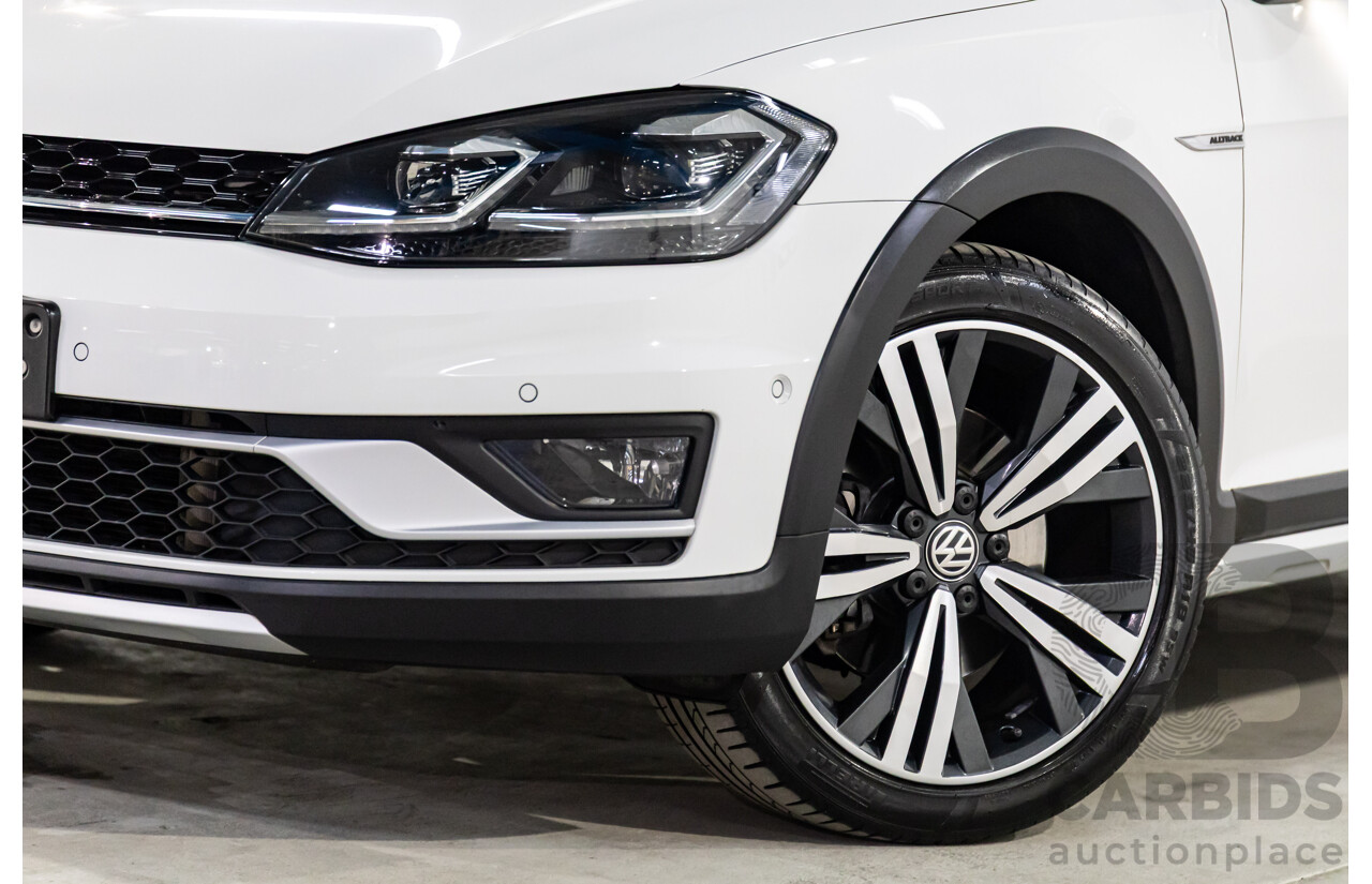 08/2017 Volkswagen Golf Alltrack Premium 132 TSI (AWD) Mk7.5 AU MY18 4d Wagon Pure White Turbo 1.8L