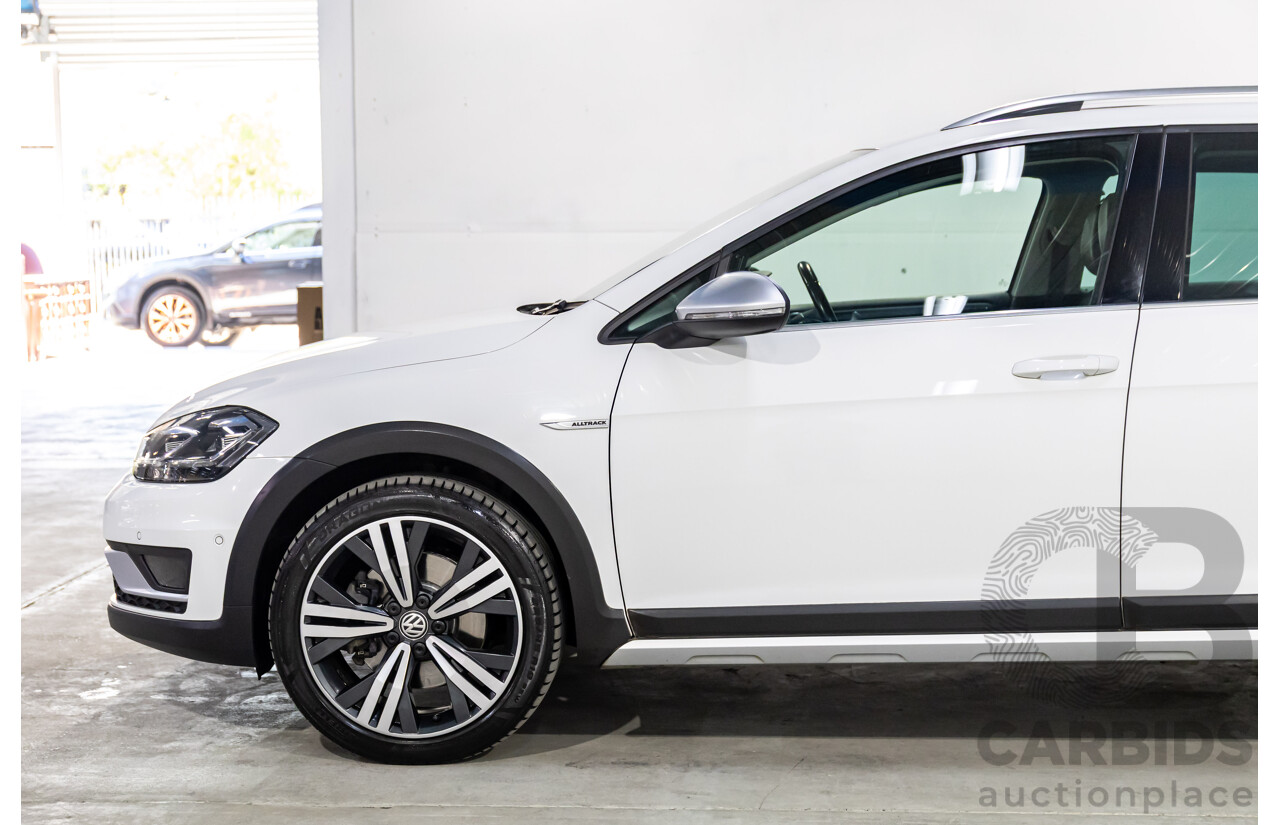 08/2017 Volkswagen Golf Alltrack Premium 132 TSI (AWD) Mk7.5 AU MY18 4d Wagon Pure White Turbo 1.8L