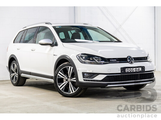 08/2017 Volkswagen Golf Alltrack Premium 132 TSI (AWD) Mk7.5 AU MY18 4d Wagon Pure White Turbo 1.8L
