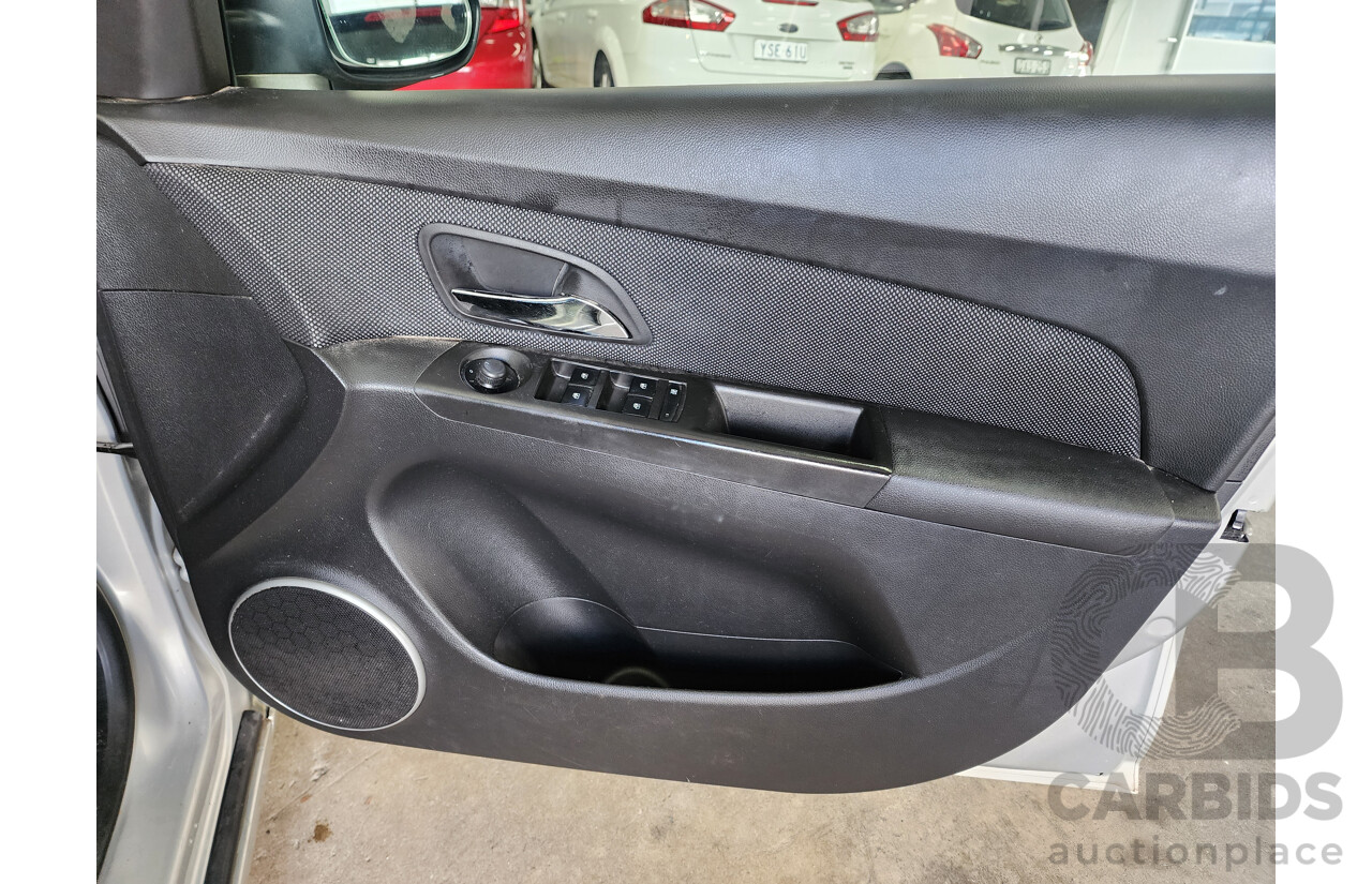 4/2011 Holden Cruze CD JH 4d Sedan Gold 1.8L
