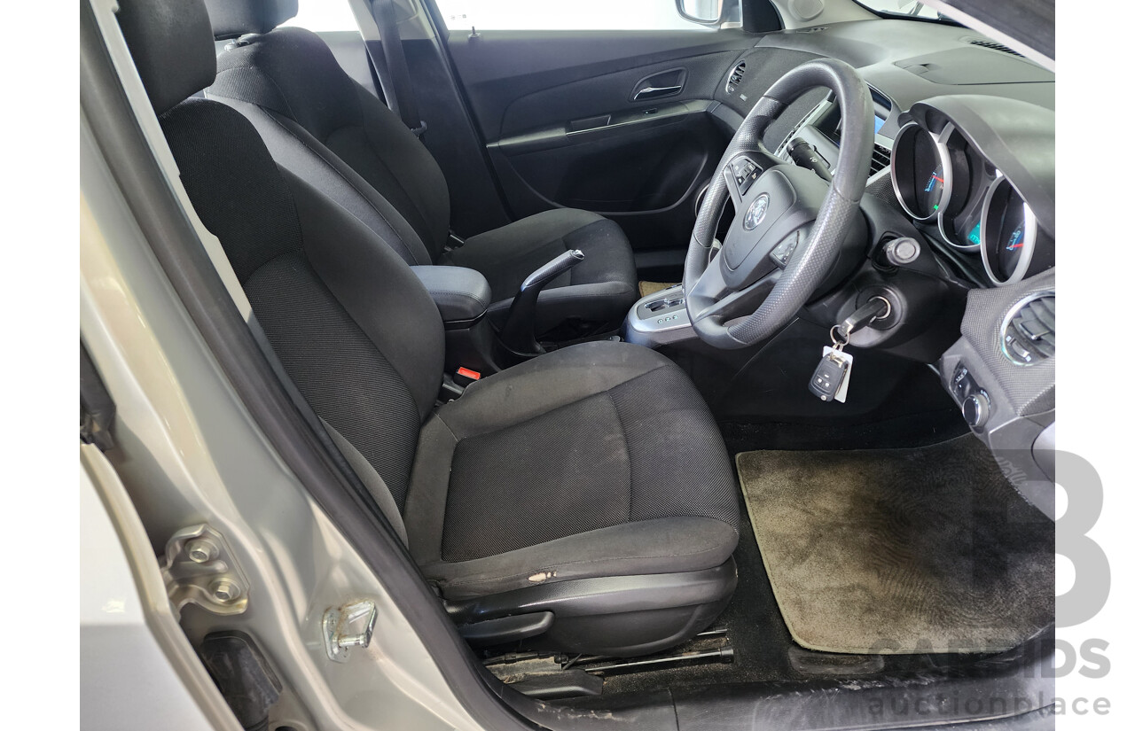 4/2011 Holden Cruze CD JH 4d Sedan Gold 1.8L