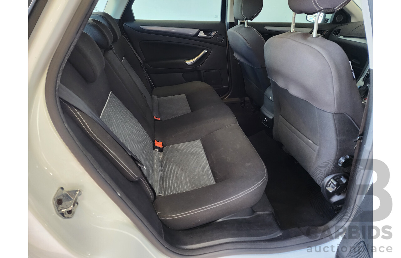 7/2014 Ford Mondeo Zetec MC 5d Hatchback White 2.0L