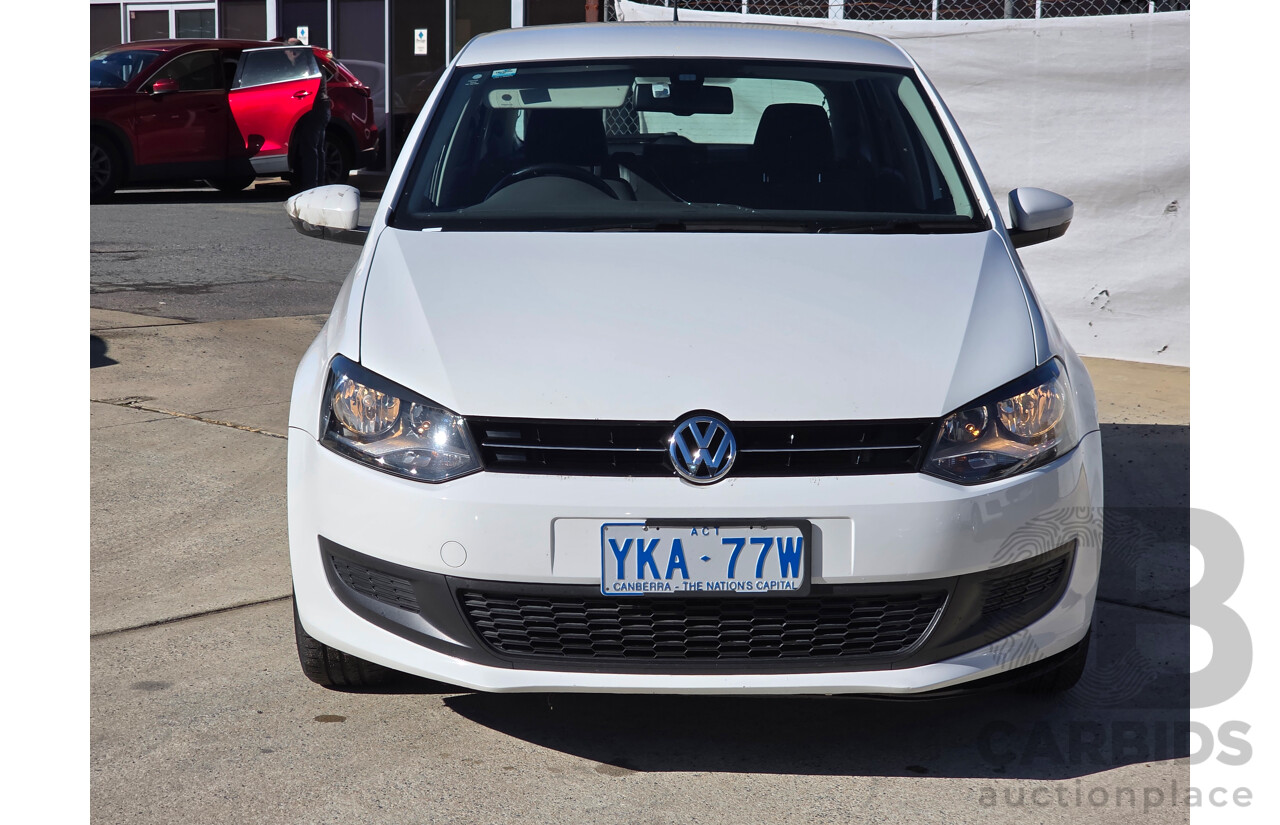 4/2014 Volkswagen Polo 77 TSI Comfortline 6R MY14 5d Hatchback White Turbo 1.2L