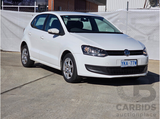 4/2014 Volkswagen Polo 77 TSI Comfortline 6R MY14 5d Hatchback White Turbo 1.2L