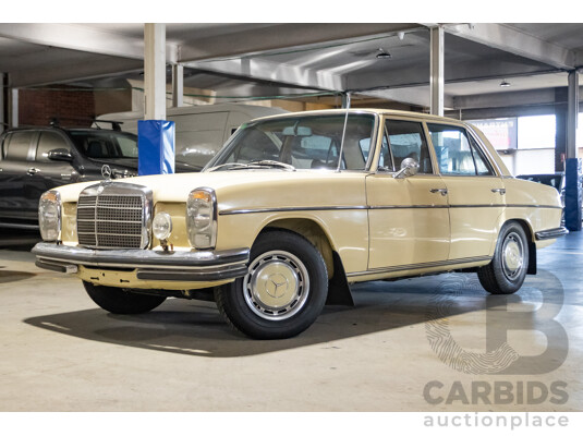 1/1972 Mercedes Benz 280E W114 4d Sedan Light Yellow 2.7L