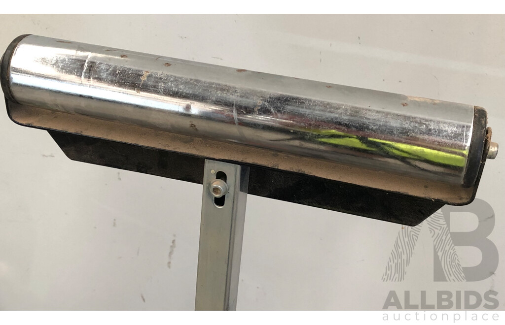 a Frame 300mm Roller Stand