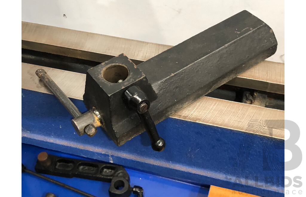 Carba-Tec 1100mm Electric Wood Lathe and Accessories