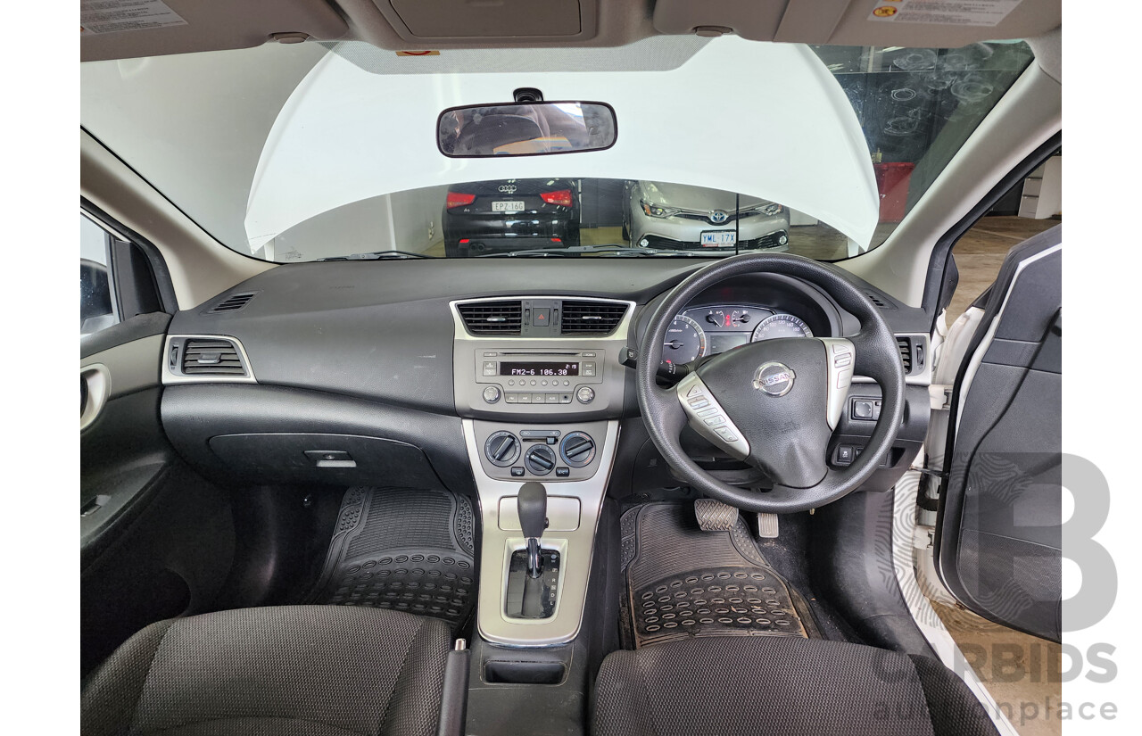 2/2015 Nissan Pulsar ST C12 SERIES 2 5d Hatchback White 1.8L