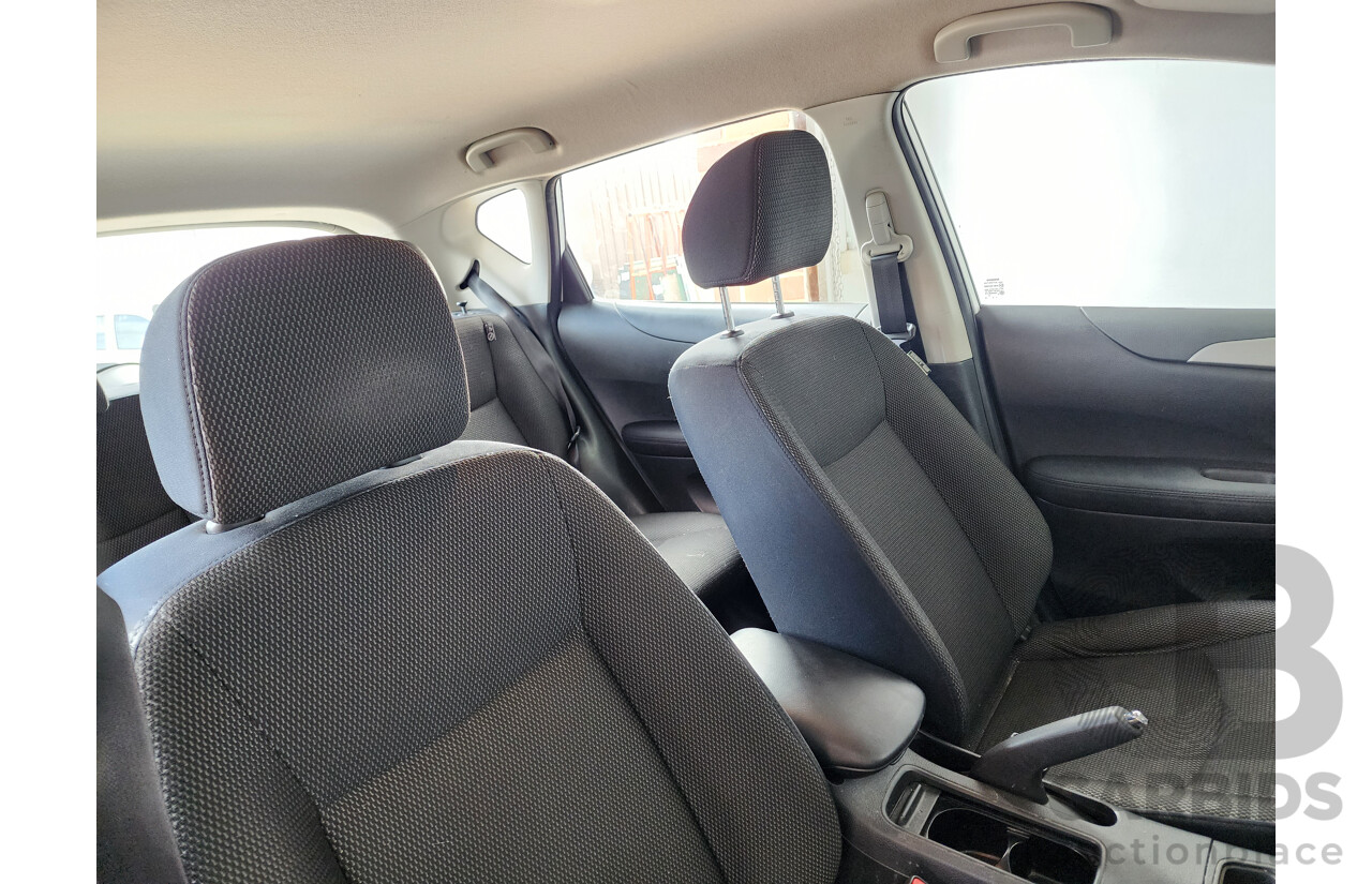2/2015 Nissan Pulsar ST C12 SERIES 2 5d Hatchback White 1.8L